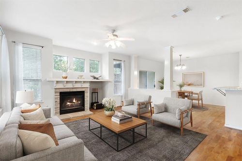 52-52 Stone Creek Pl, The Woodlands, TX, 77382-1074 | Card Image