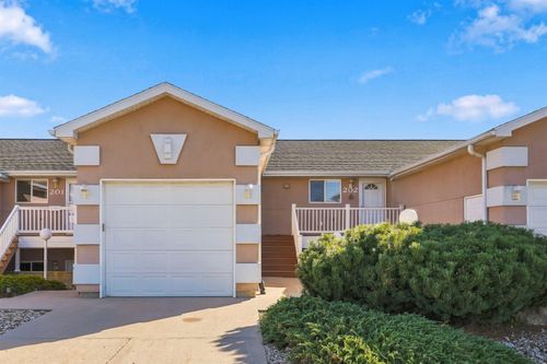 1716 W 18th Street, Cedar Falls, IA, 50613 | Card Image