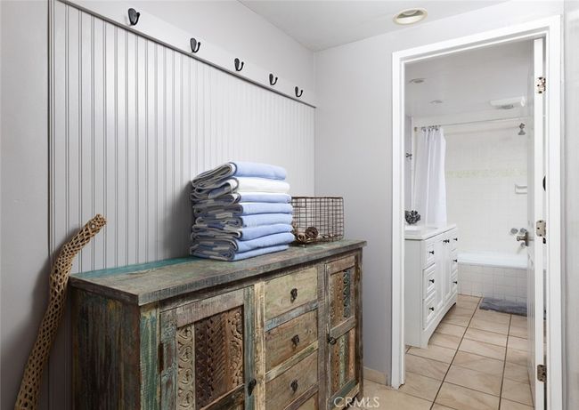 1113 W Balboa Blvd, House other with 6 bedrooms, 4 bathrooms and 2 parking in Newport Beach CA | Image 44