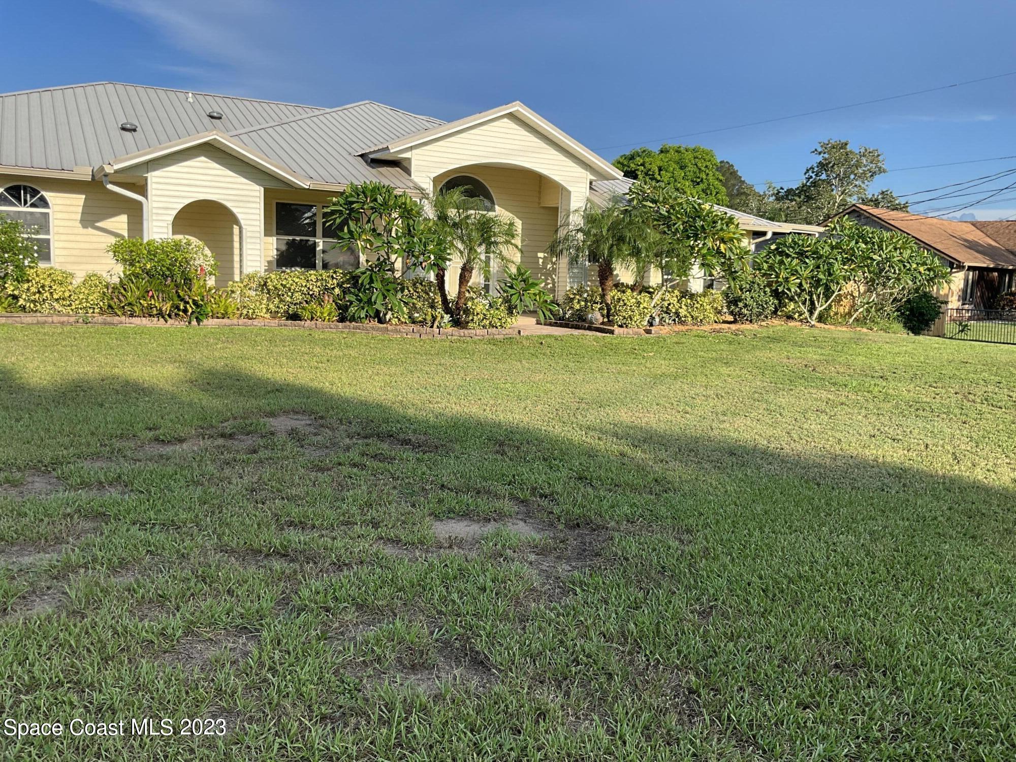 3210 N Tropical Trail, For Sale in Merritt Island Zoocasa