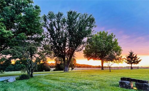 2675 W 215th St, Bucyrus, KS, 66013-8514 | Card Image