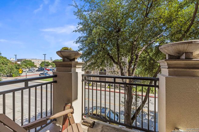 APT-109 - 215 Center, Condo with 2 bedrooms, 3 bathrooms and null parking in San Antonio TX | Image 27