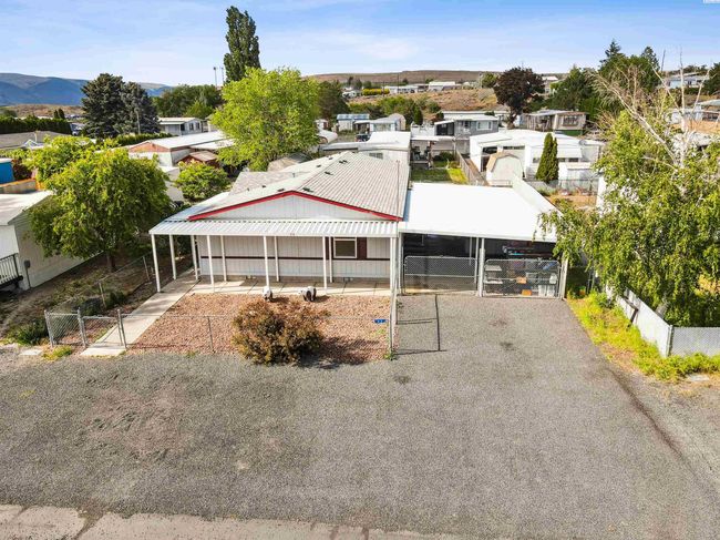APT-23 - 726 Main Ave E, Home with 3 bedrooms, 2 bathrooms and null parking in Soap Lake WA | Image 5