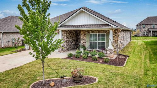 29433 Canoe Cir Nw, Harvest, AL, 35749-3804 | Card Image