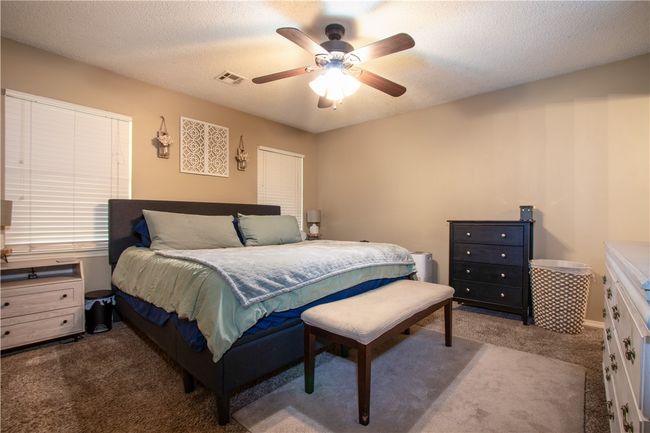 602 E Kara Ln, House other with 3 bedrooms, 2 bathrooms and null parking in Rogers AR | Image 4