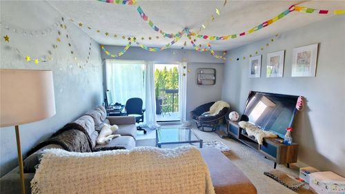217-1870 Mckenzie Ave, Victoria, BC, V8N4X3 | Card Image