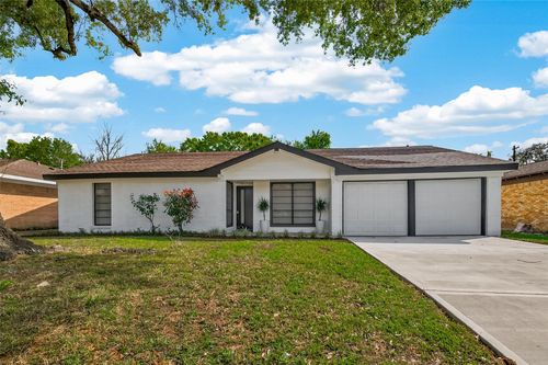 5523 Kuldell Dr, Houston, TX, 77096-2104 | Card Image