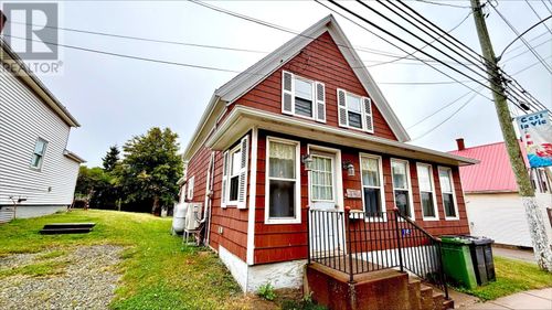 148 Main St, Souris, PE, C0A2B0 | Card Image