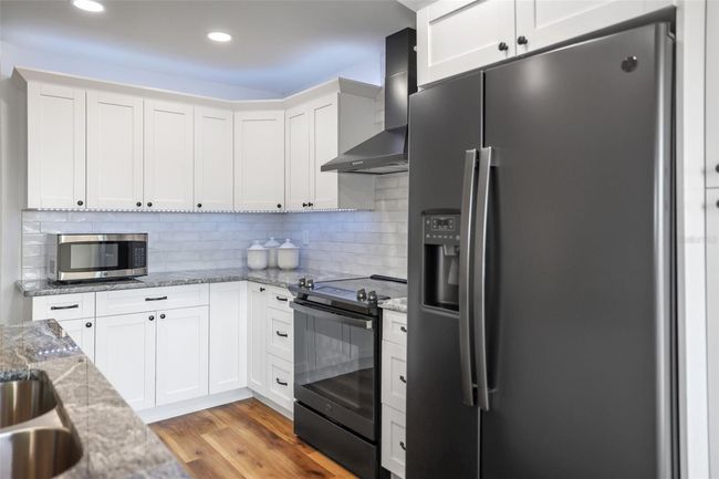2383 Hanover Dr, Townhouse with 2 bedrooms, 3 bathrooms and null parking in DUNEDIN FL | Image 26