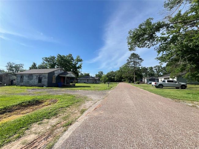 Street view-right | Image 4