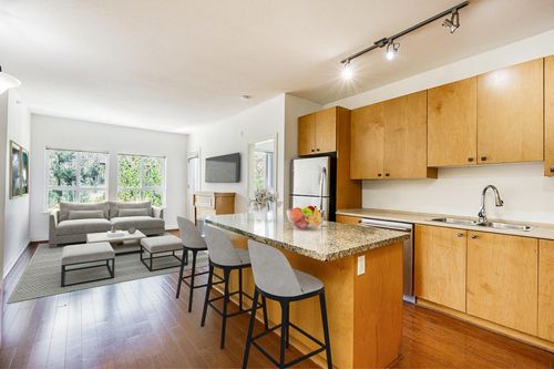 509-8717 160 St, Surrey, BC, V4N5X7 | Card Image