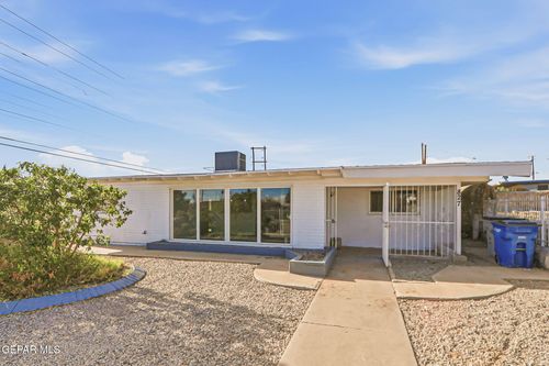 827 Chile Pl, El Paso, TX, 79903-4928 | Card Image