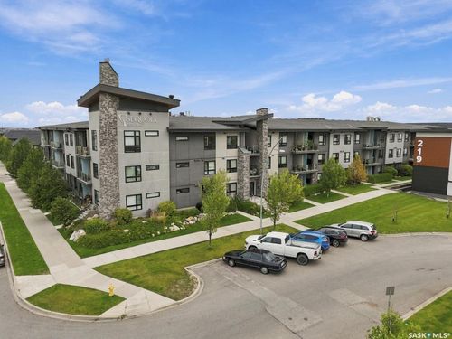 220-223 Evergreen Square, Saskatoon, SK, S7W0W2 | Card Image