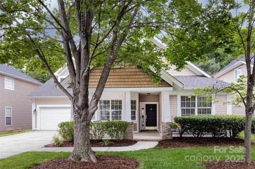 1040 Stonedown Ln, Matthews, NC, 28104-8030 | Card Image