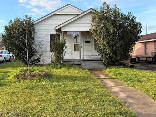 1127 W 4th St, Freeport, TX, 77541-5301 | Card Image