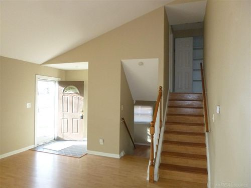 3229 Dolores Avenue, Warren, MI, 48091 | Card Image