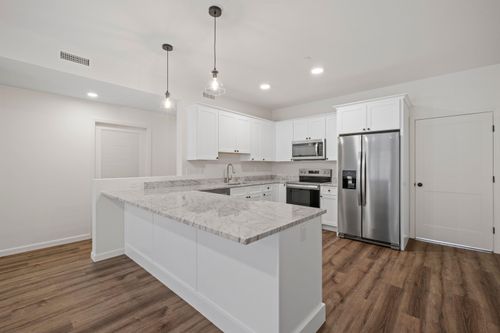 2-16 Twin Tip Ter, Lincoln, NH, 03251-4284 | Card Image