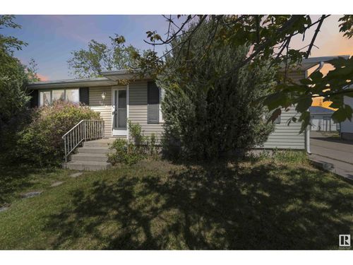 5016 54 Ave, Gibbons, AB, T0A0A7 | Card Image