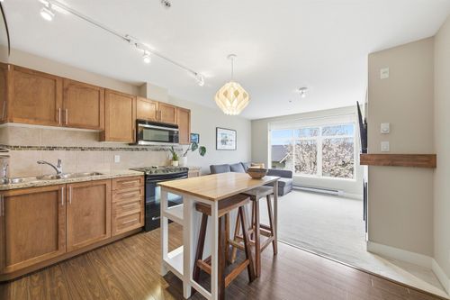 319-1211 Village Green Way, Squamish, BC, V8B0R7 | Card Image