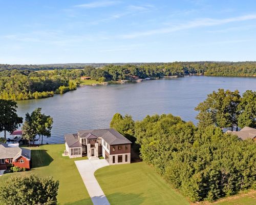 613 Waters Edge Dr, Estill Springs, TN, 37330-3689 | Card Image