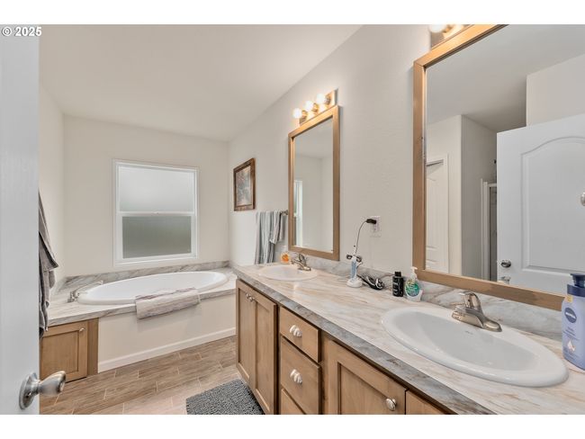 100 Crater Rd, House other with 3 bedrooms, 2 bathrooms and null parking in Camas Valley OR | Image 16