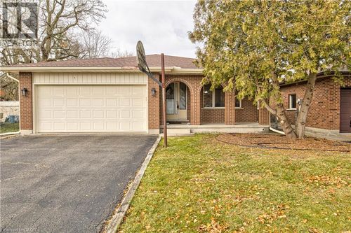 67 Durham St, Kitchener, ON, N2P1G5 | Card Image