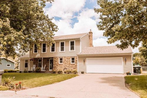 1115 E Iowa St, Prairie Du Chien, WI, 53821-1814 | Card Image