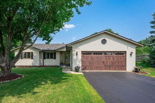 6624 Arena Dr, Roscoe, IL, 61073-8825 | Card Image