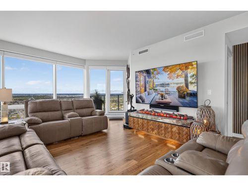 4206-10360 102 St Nw, Edmonton, AB, T5J0K6 | Card Image