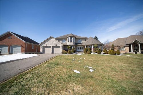 15 Royal York Crt, Saint George, ON, N0E1N0 | Card Image