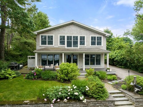 49 Beach Rd, Sharon, MA, 02067-2505 | Card Image