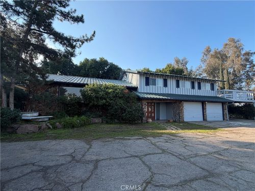 1072 E Worth Ave, Porterville, CA, 93257-9380 | Card Image