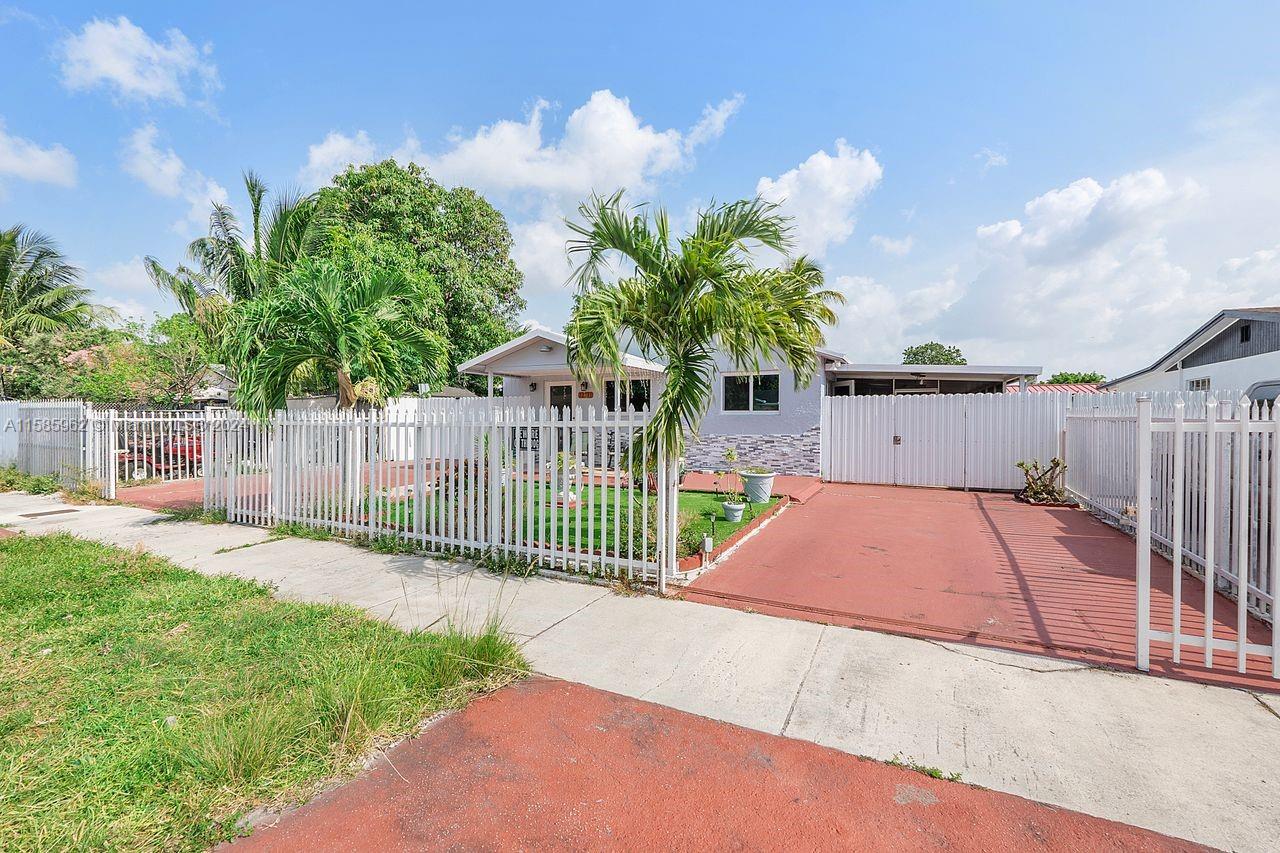181st St, Miami, FL 33177