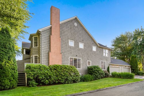 10-10 Harwich Ln, West Hartford, CT, 06117-1436 | Card Image