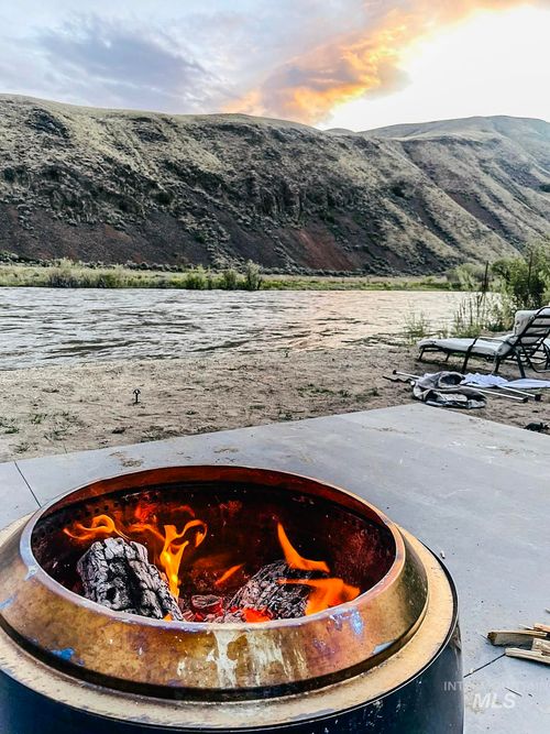 231 S Agate Dr, Salmon, ID, 83467-5217 | Card Image