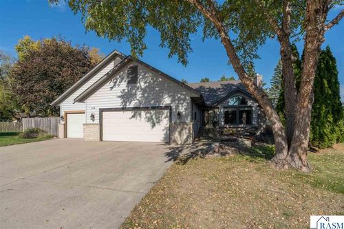104 Wadsworth Dr, Mankato, MN, 56001-6600 | Card Image