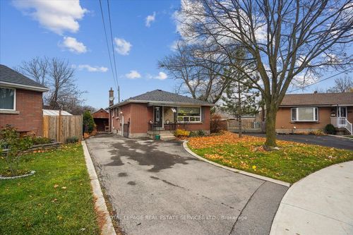 391 E 16th St, Hamilton, ON, L9A4K4 | Card Image