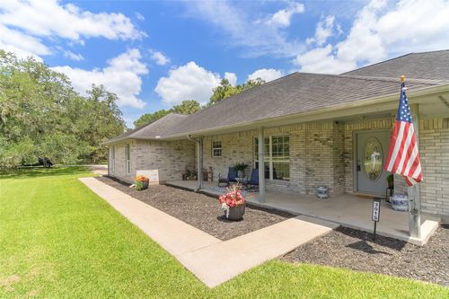 3015 W Lake Rd, West Columbia, TX, 77486-7113 | Card Image