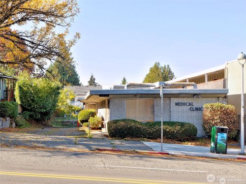 6517 35th Ave Sw, Seattle, WA, 98126-3005 | Card Image