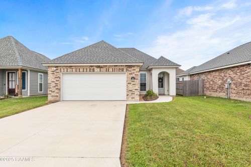 209 Adry Ln, Youngsville, LA, 70592-6796 | Card Image