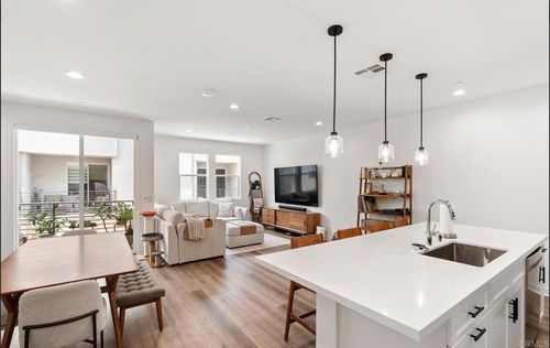 3076 Marquee Way, San Diego, CA, 92108-5182 | Card Image