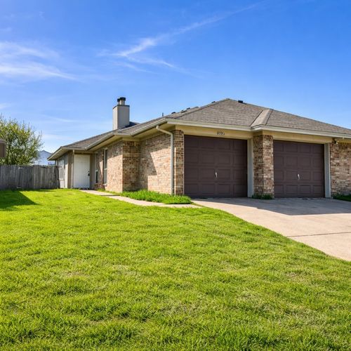 8504 Gatlinburg Dr, Fort Worth, TX, 76123-1742 | Card Image