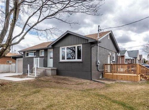 lower-431 E 36th St, Hamilton, ON, L8V4A4 | Card Image