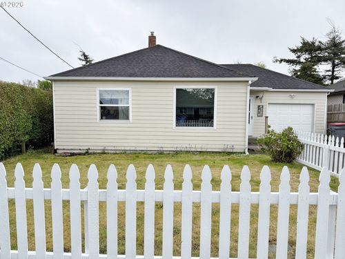 1021 4th Ave, Seaside, OR, 97138-7903 | Card Image