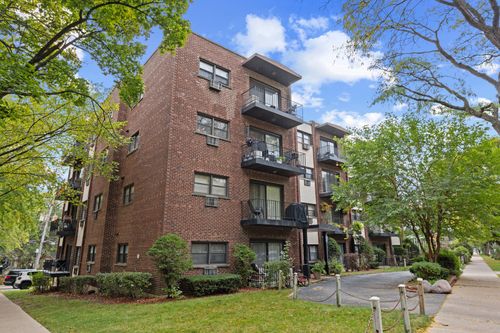 303-7255 N Ridge Blvd, Chicago, IL, 60645-2036 | Card Image