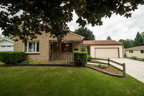 110 S Highland Ave, Thiensville, WI, 53092-1506 | Card Image