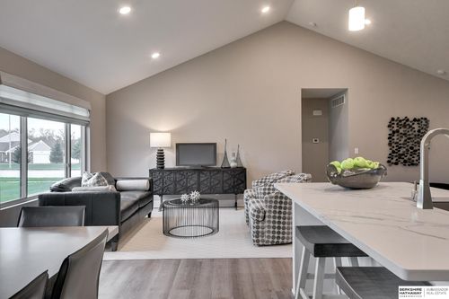 20056 Piney Creek Dr, Elkhorn, NE, 68022-4555 | Card Image