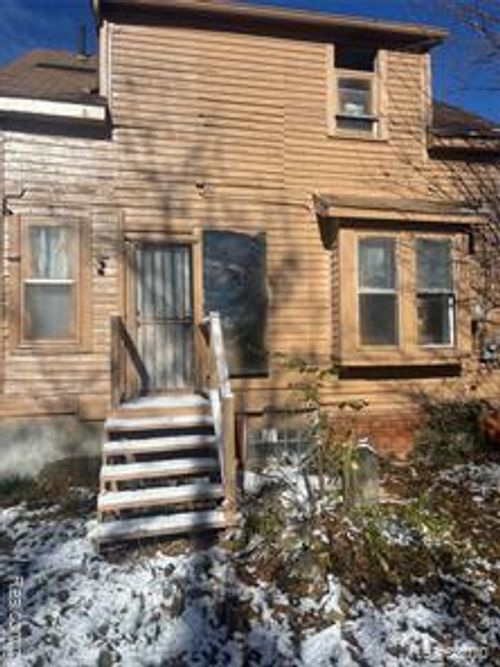 65 Portage St, Highland Park, MI, 48203-2752 | Card Image