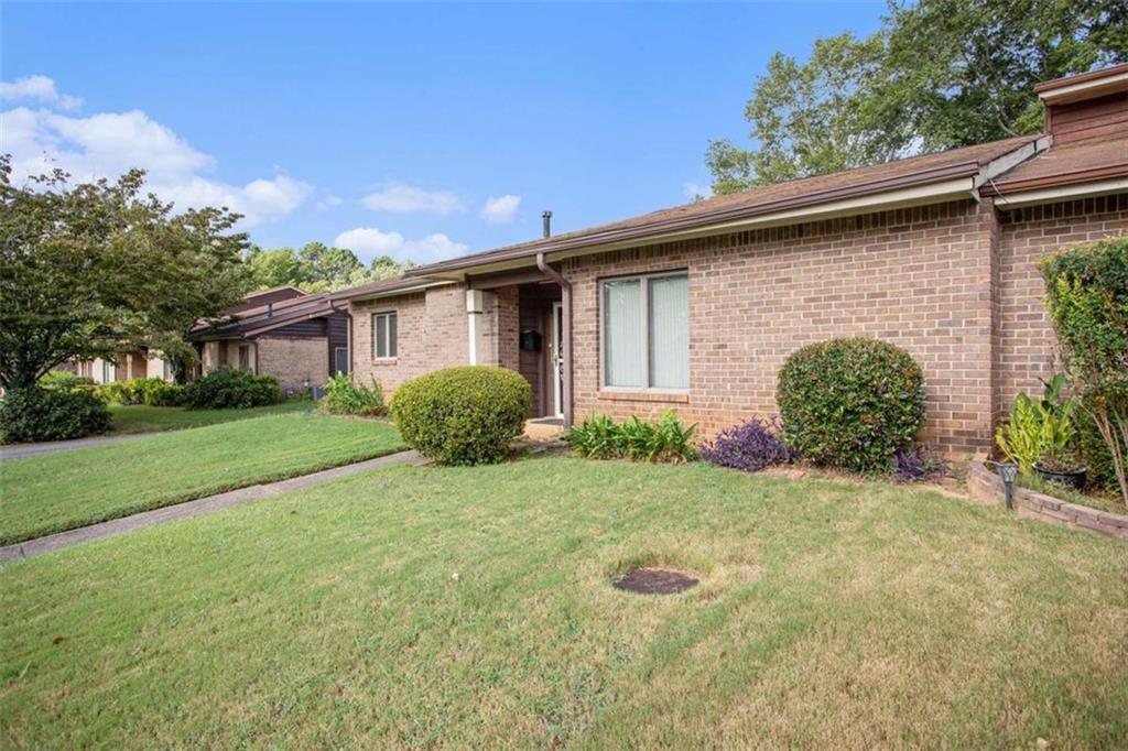 Stoneleigh Way, Stone Mountain, GA 30088