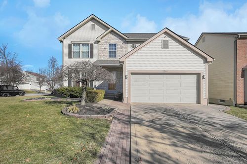 9246 Windy Creek Dr, Columbus, OH, 43240-6022 | Card Image